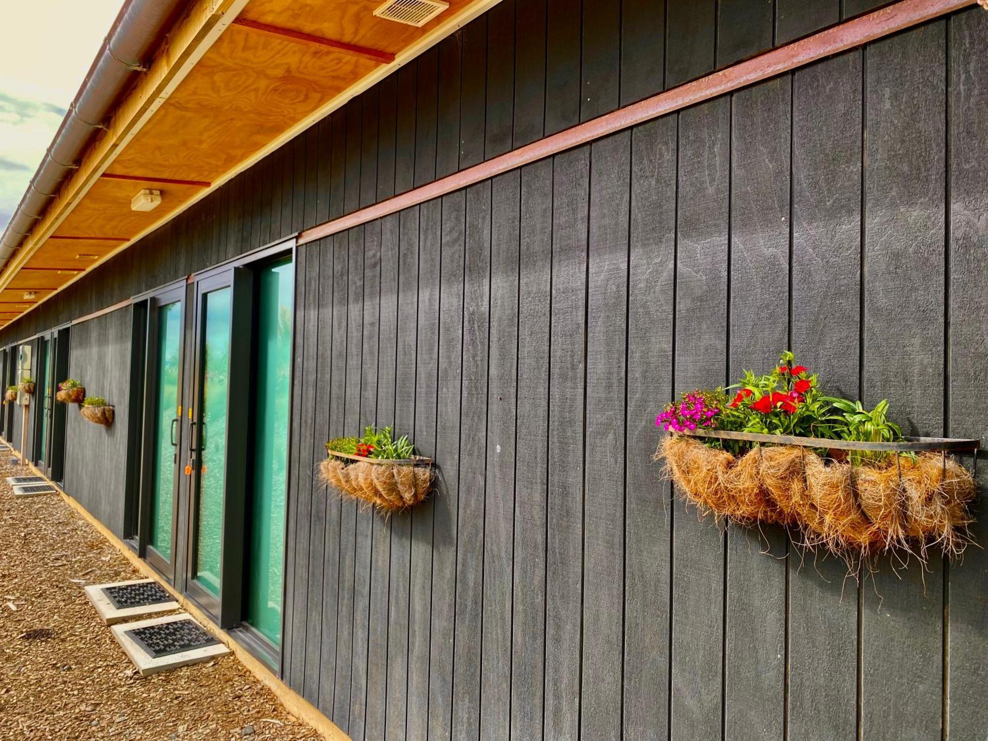 “The Cliffs” Humpridge View Motels Tuatapere Luaran gambar